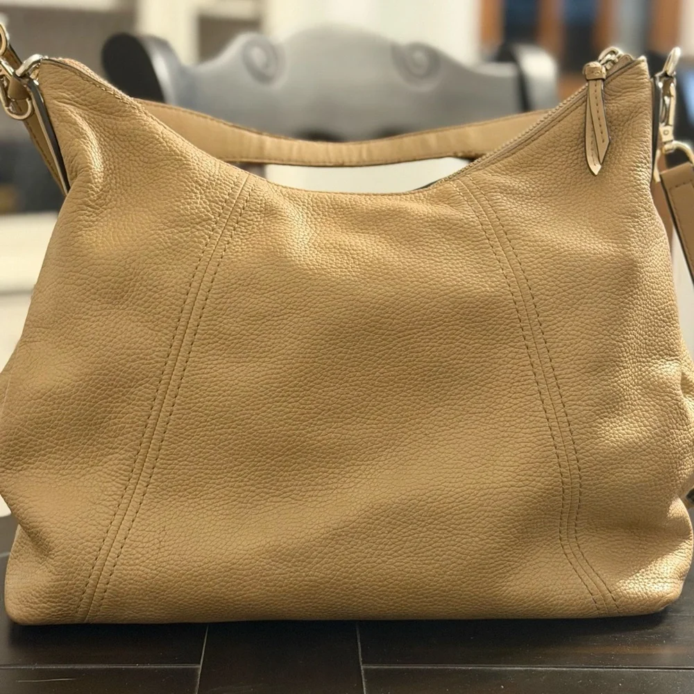 Michael Kors Tan Pebbled Leather Shoulder Bag with Gold Hardware - Picture 2 of 3